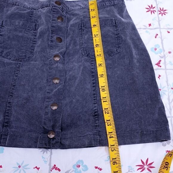 MADE IN ITALYDon't Ask Why One Size Gray Corduroy Button Pockets Women's Skirt. - Picture 5 of 6